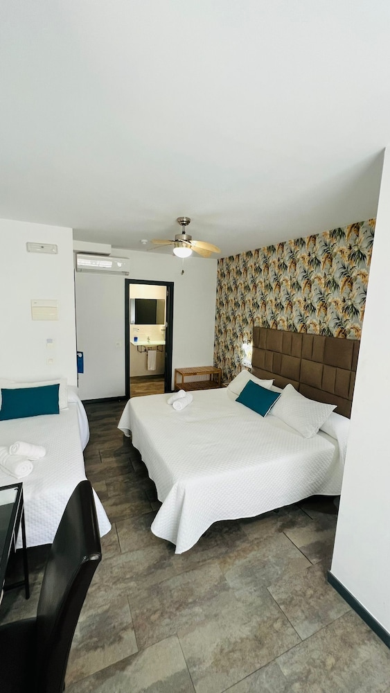 Bajondillo Beach Cozy Inns - Adults Only 8/30