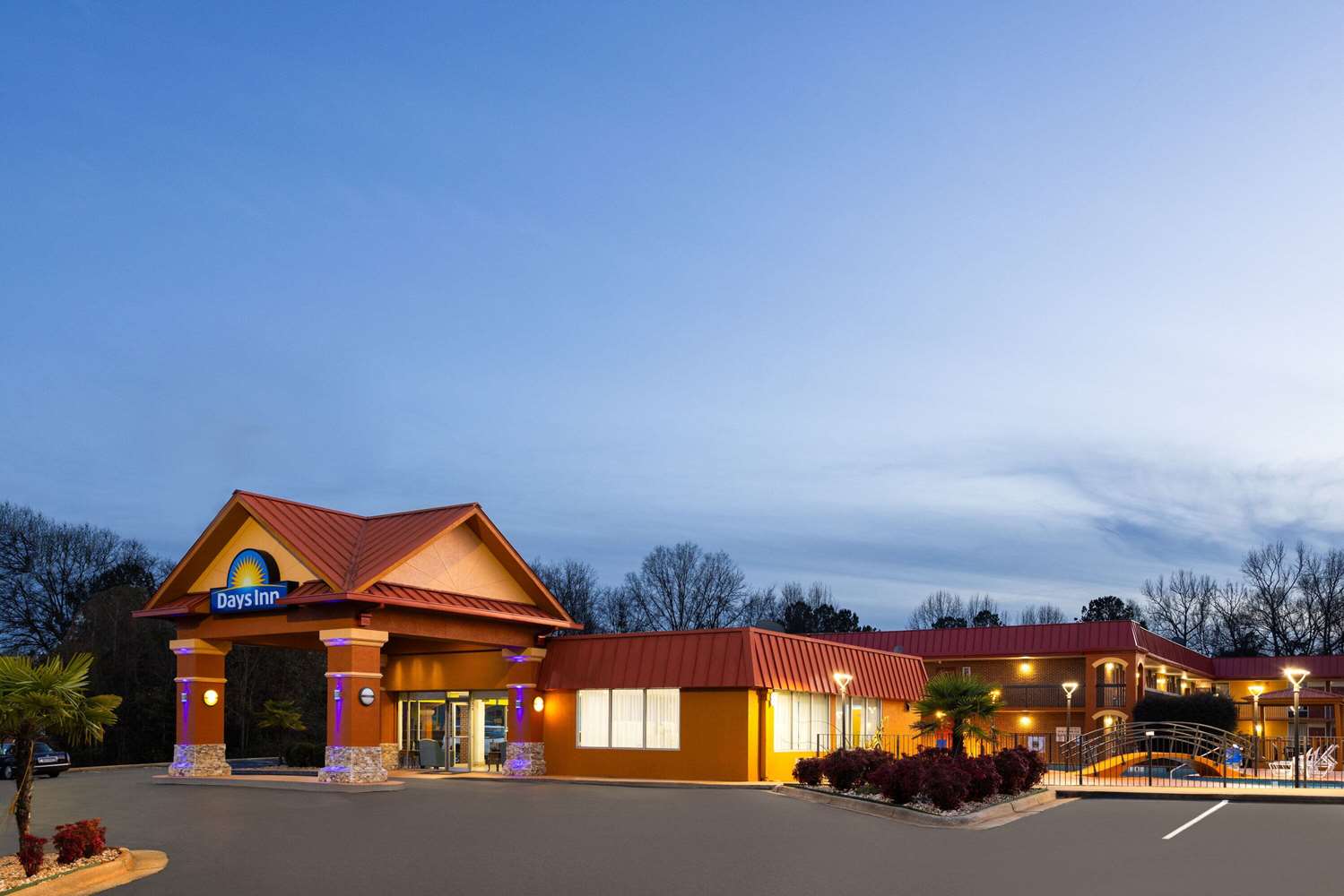 Days Inn by Wyndham Forsyth 4/21