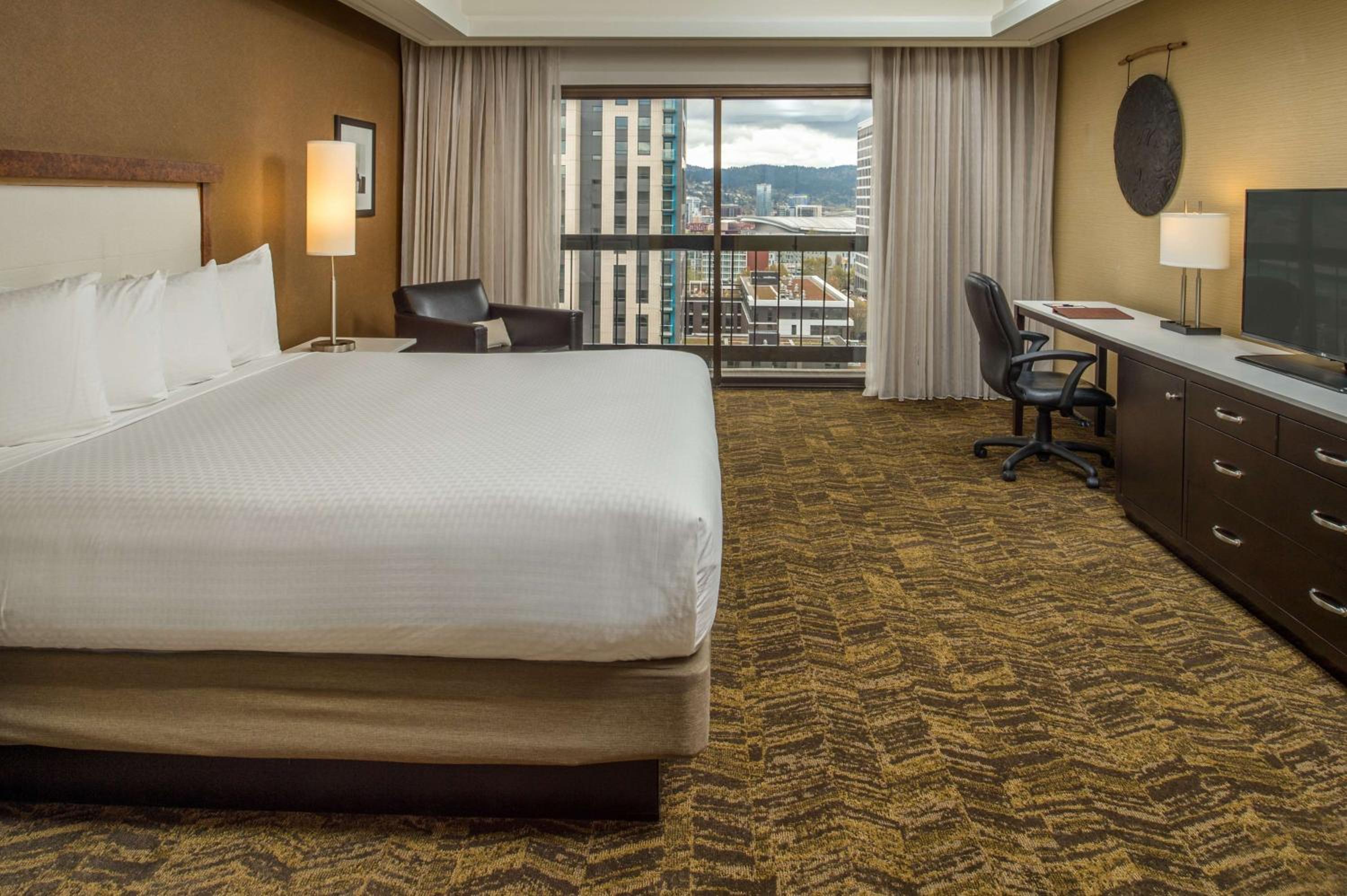 Governor, Suite 3/6