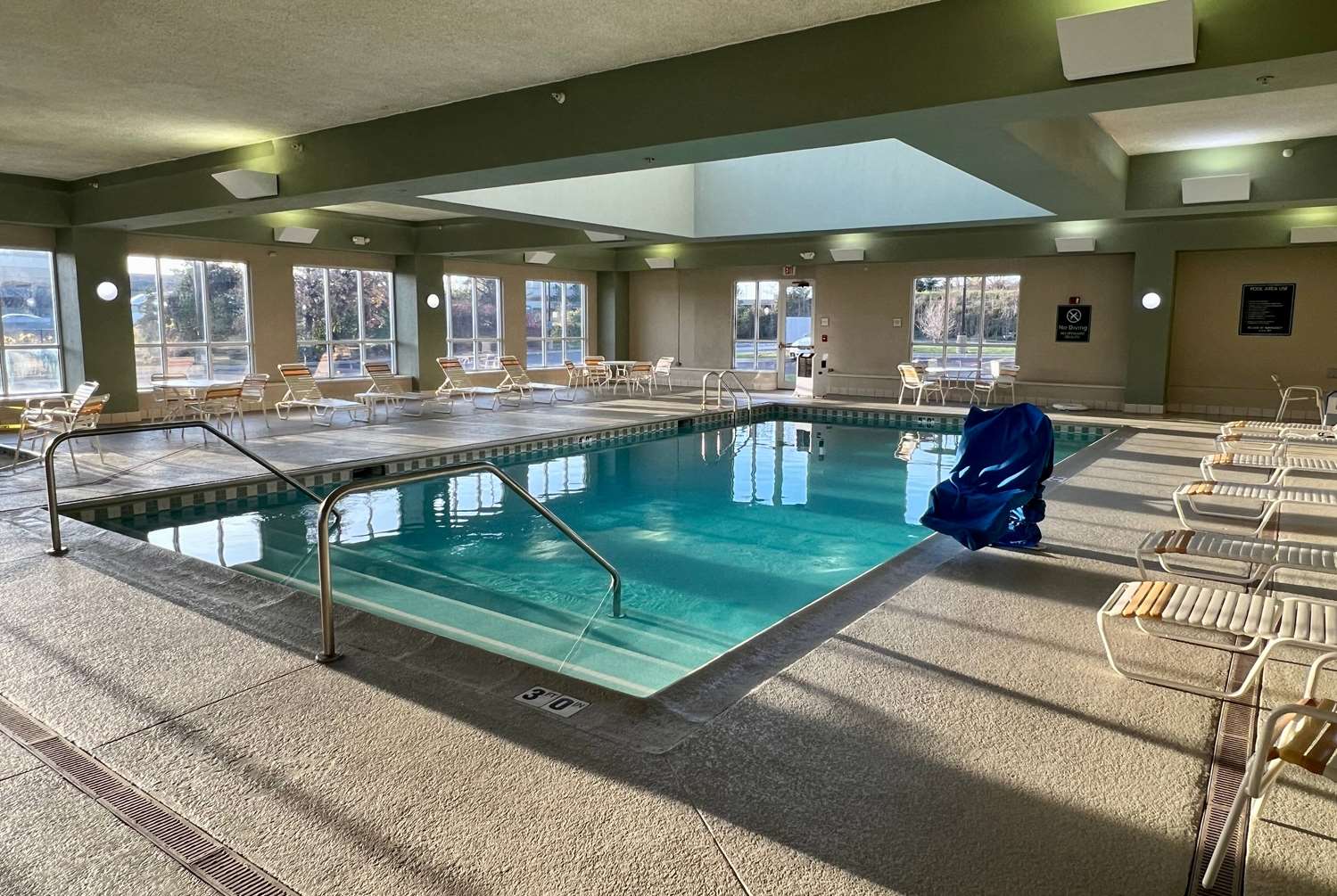 La Quinta Inn & Suites by Wyndham Bannockburn-Deerfield 14/56