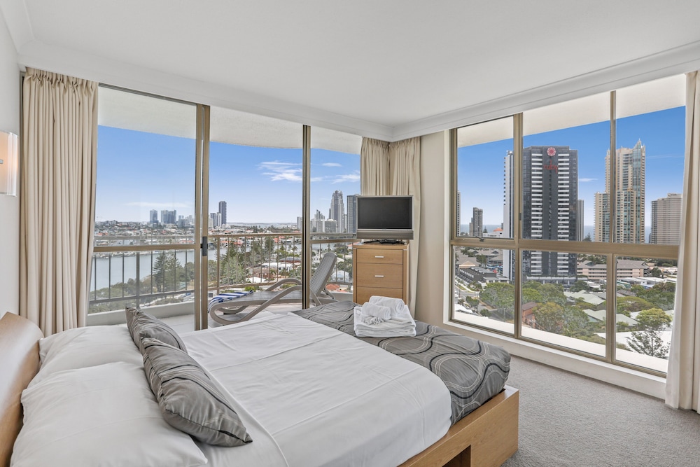 2 BEDROOMS, SUPERIOR, APARTMENT, PARTIAL OCEAN VIEW, KITCHEN