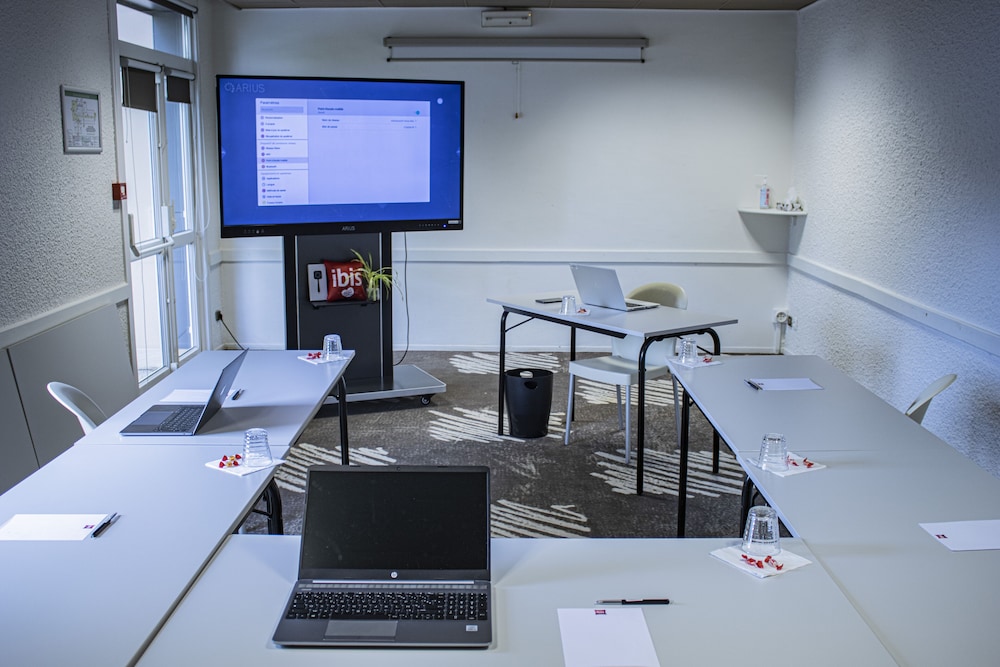 Ibis Rennes Cesson 68/76