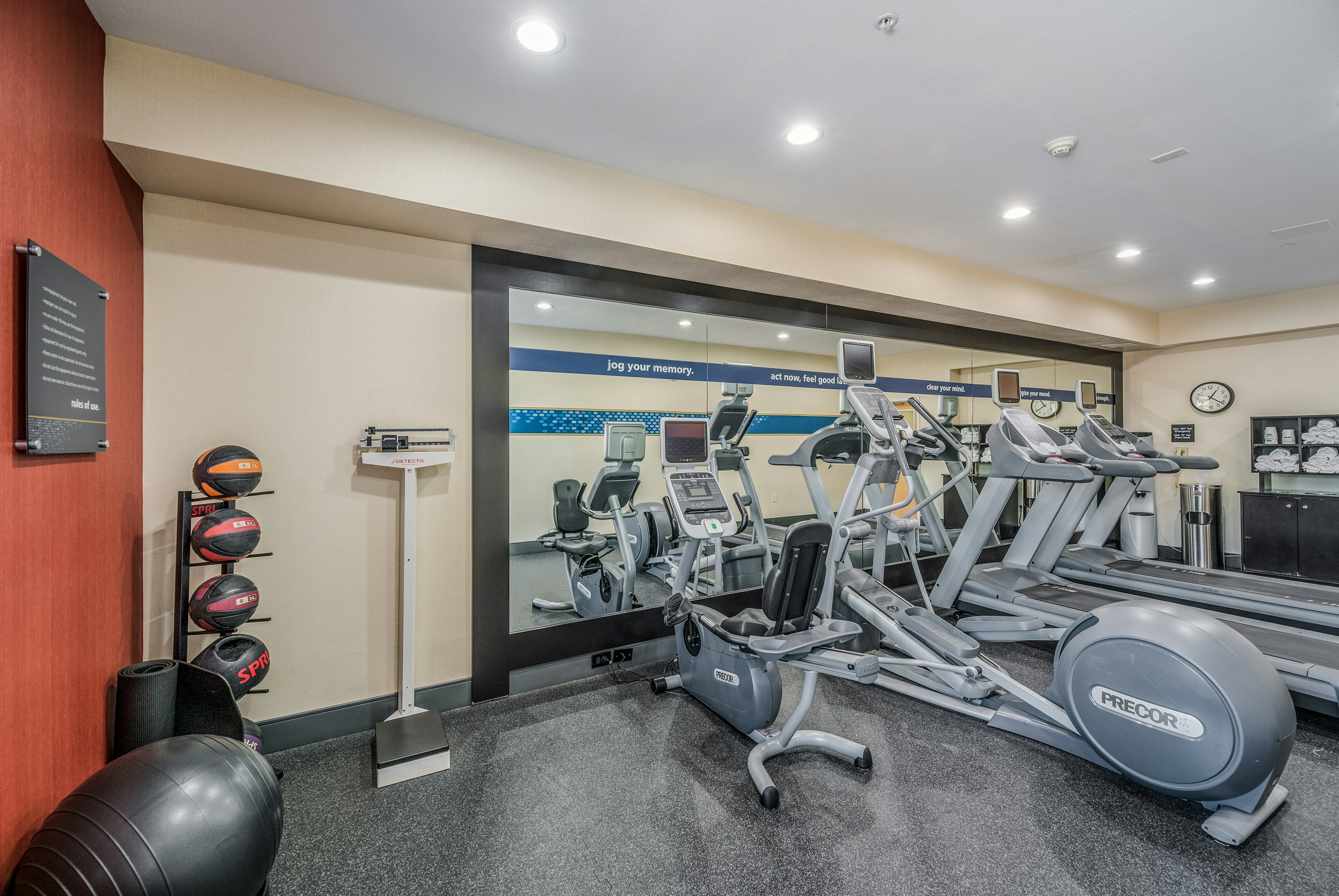 Hampton Inn Oakland Hayward Ca 28/54