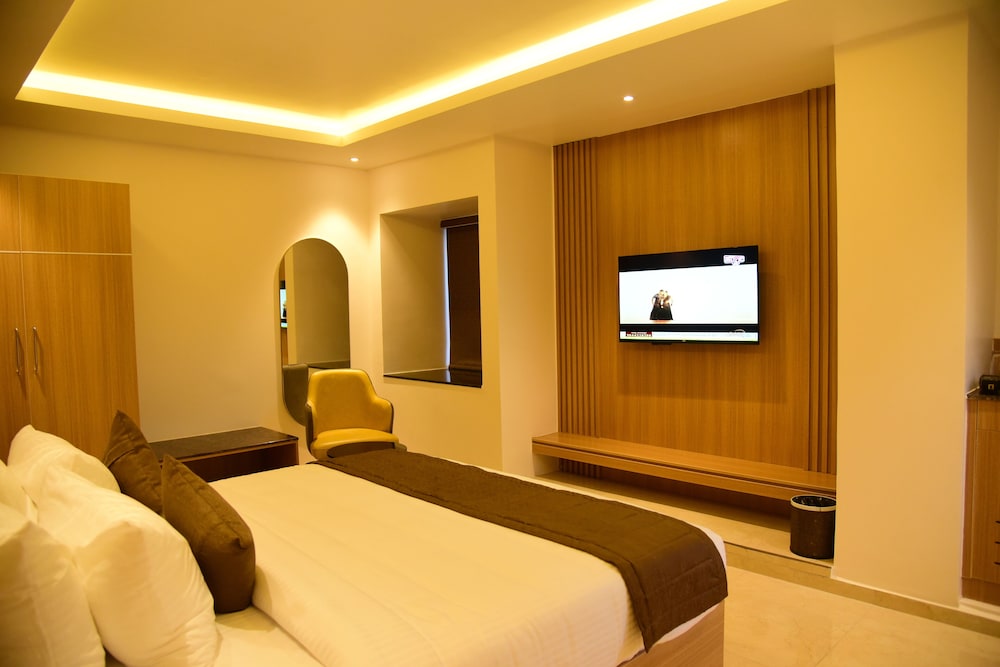 Hotel Grand Serene Mysore 13/31