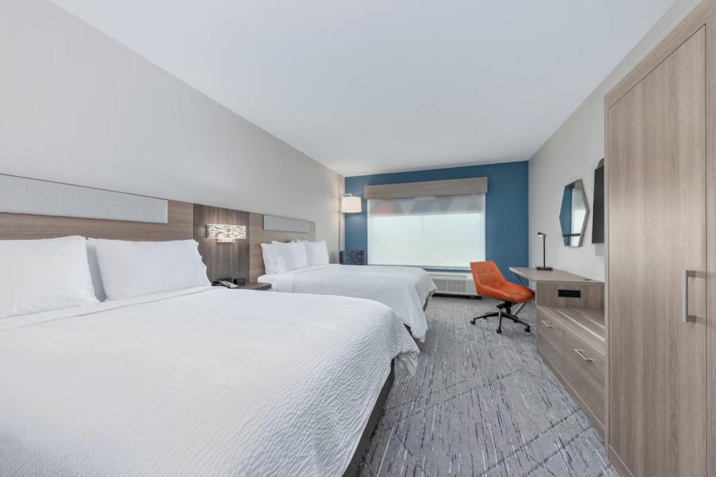 Suite, 2 Double Beds, Extra Floor Space, Accessible