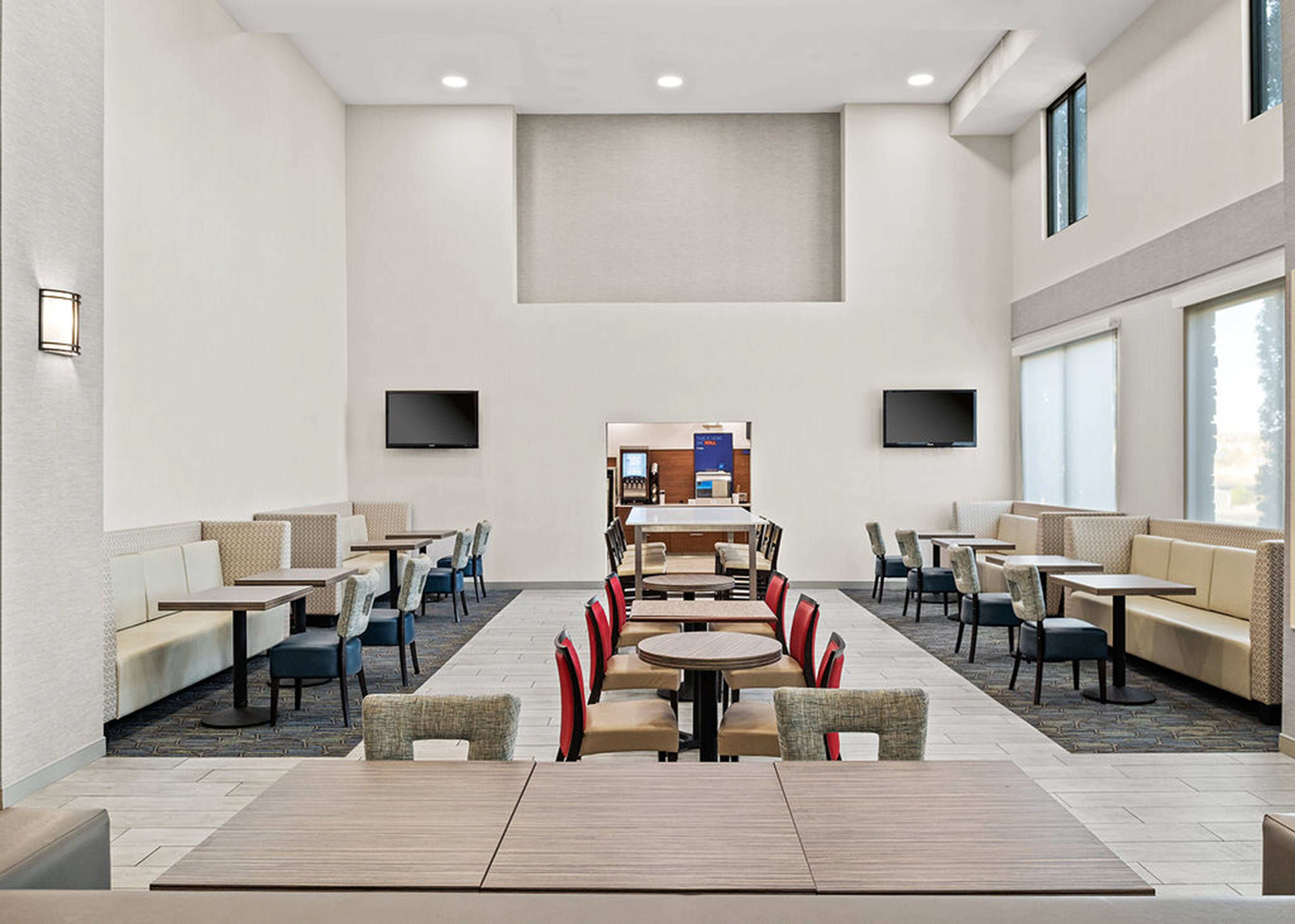 Holiday Inn Express Hotel & Suites Twentynine Palms- Joshua Tree 52/64