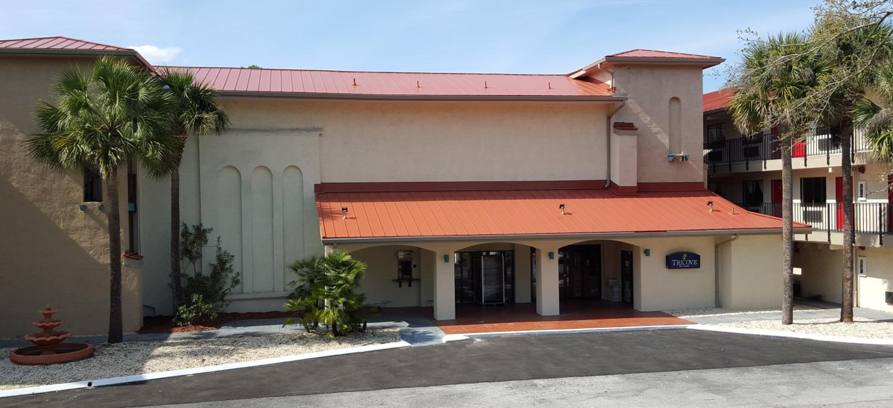 Tricove Inn and Suites 9/36