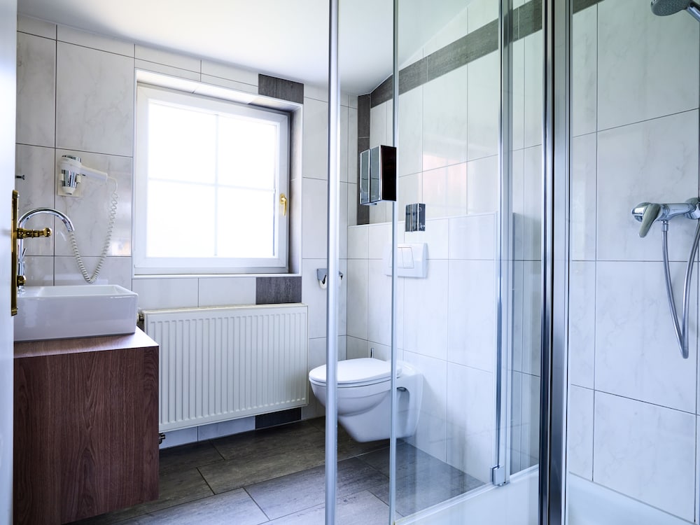 غرفة مفردة، Das Grune Hotel Zur Post - 100 Bio 15/19