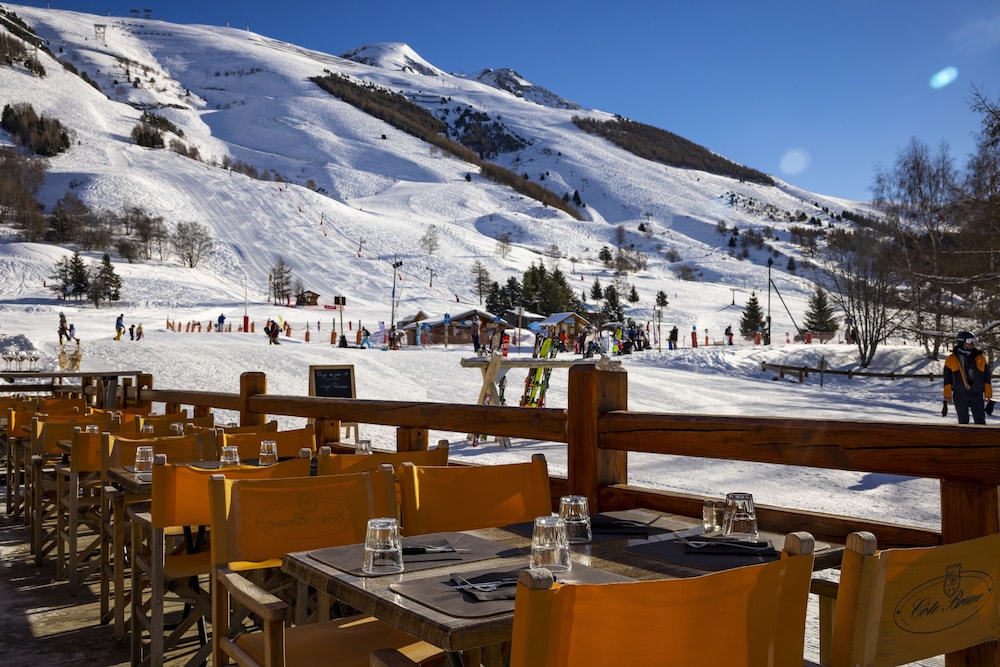 Hotel Cote Brune 43/50
