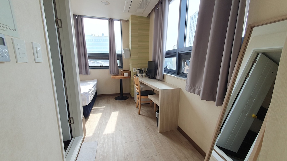 Hostel Korea 11th Changdeokgung 19/43