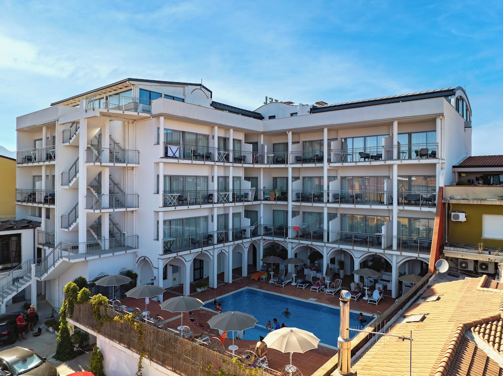Orri Hotel 3/55