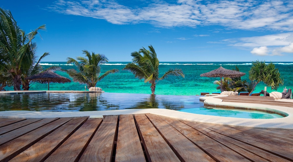Waterlovers Beach Resort 42/48