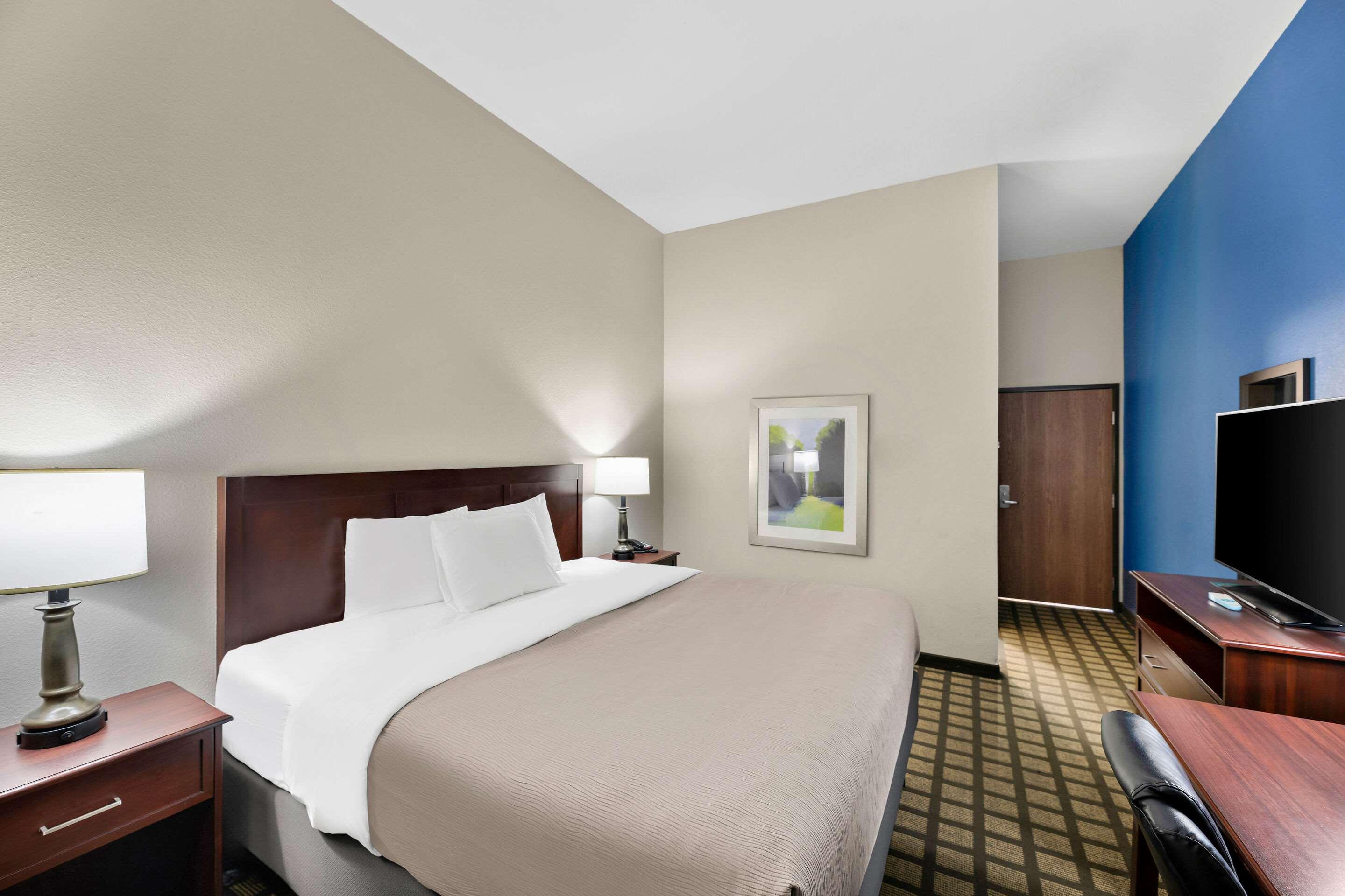 غرفة بسرير كينج، Quality Inn & Suites Big Spring 5/7