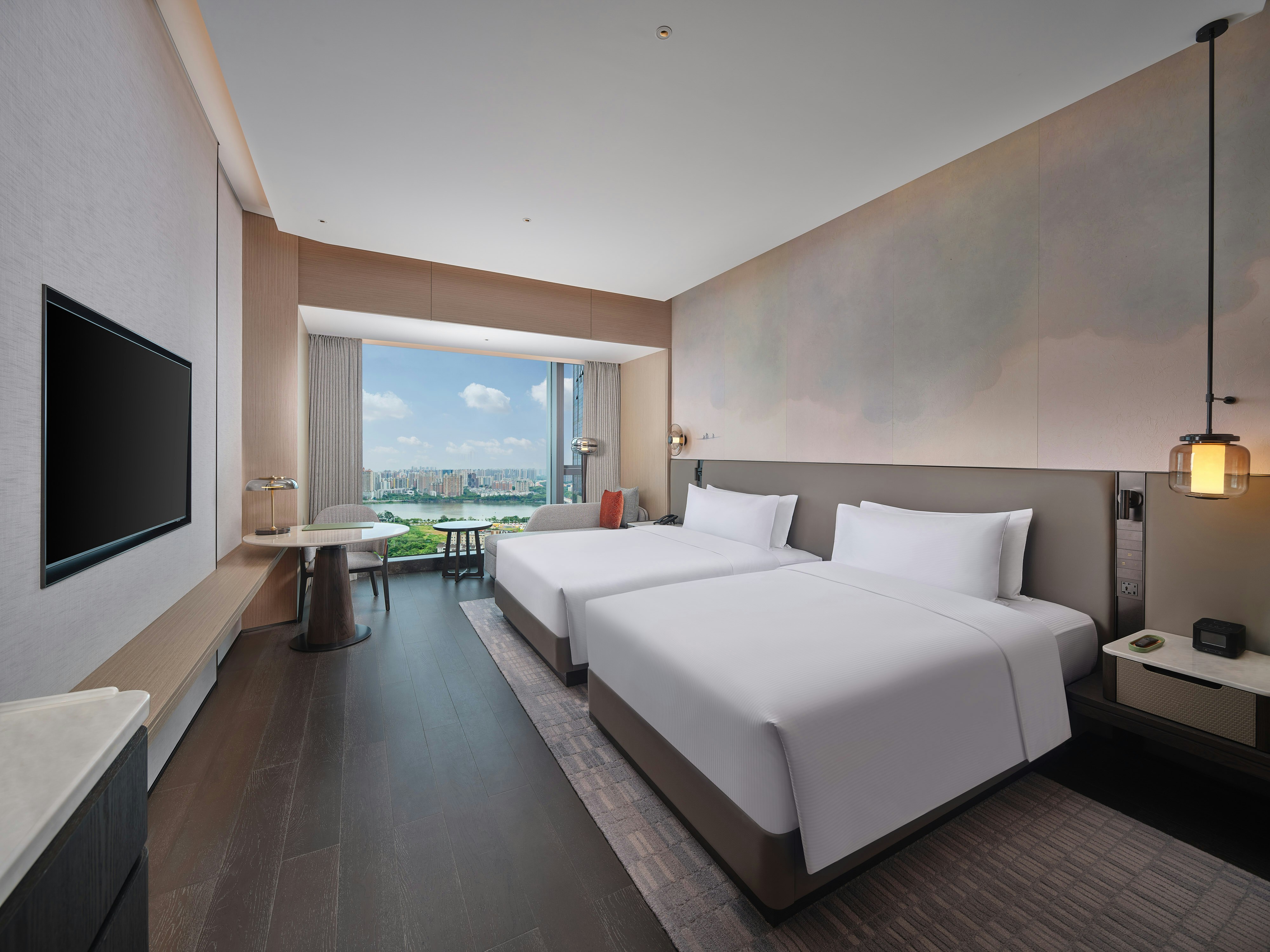DELUXE, TWIN BEDS, RIVER VIEW