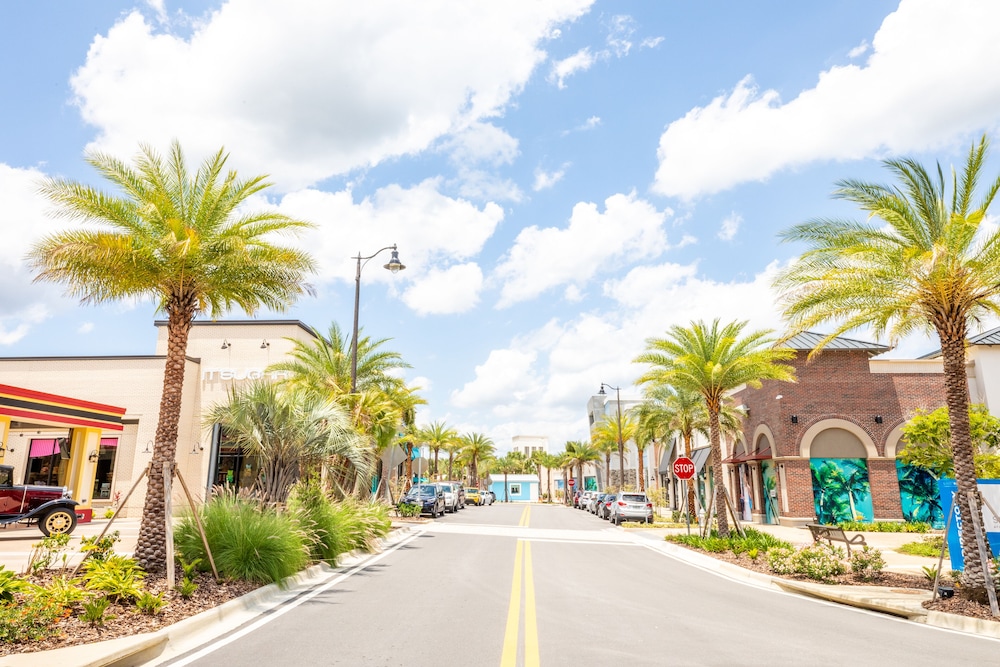 Margaritaville Cottages Orlando with H2O Waterpark by Rentyl 40/50