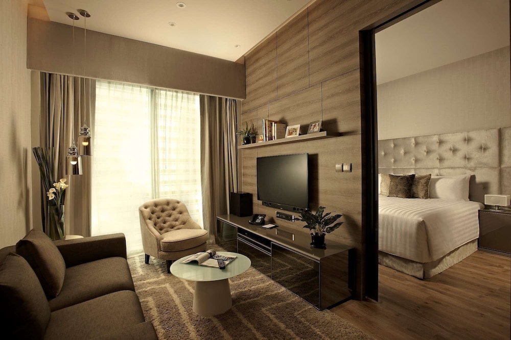 Pan Pacific Serviced Suites Beach Road 28/50