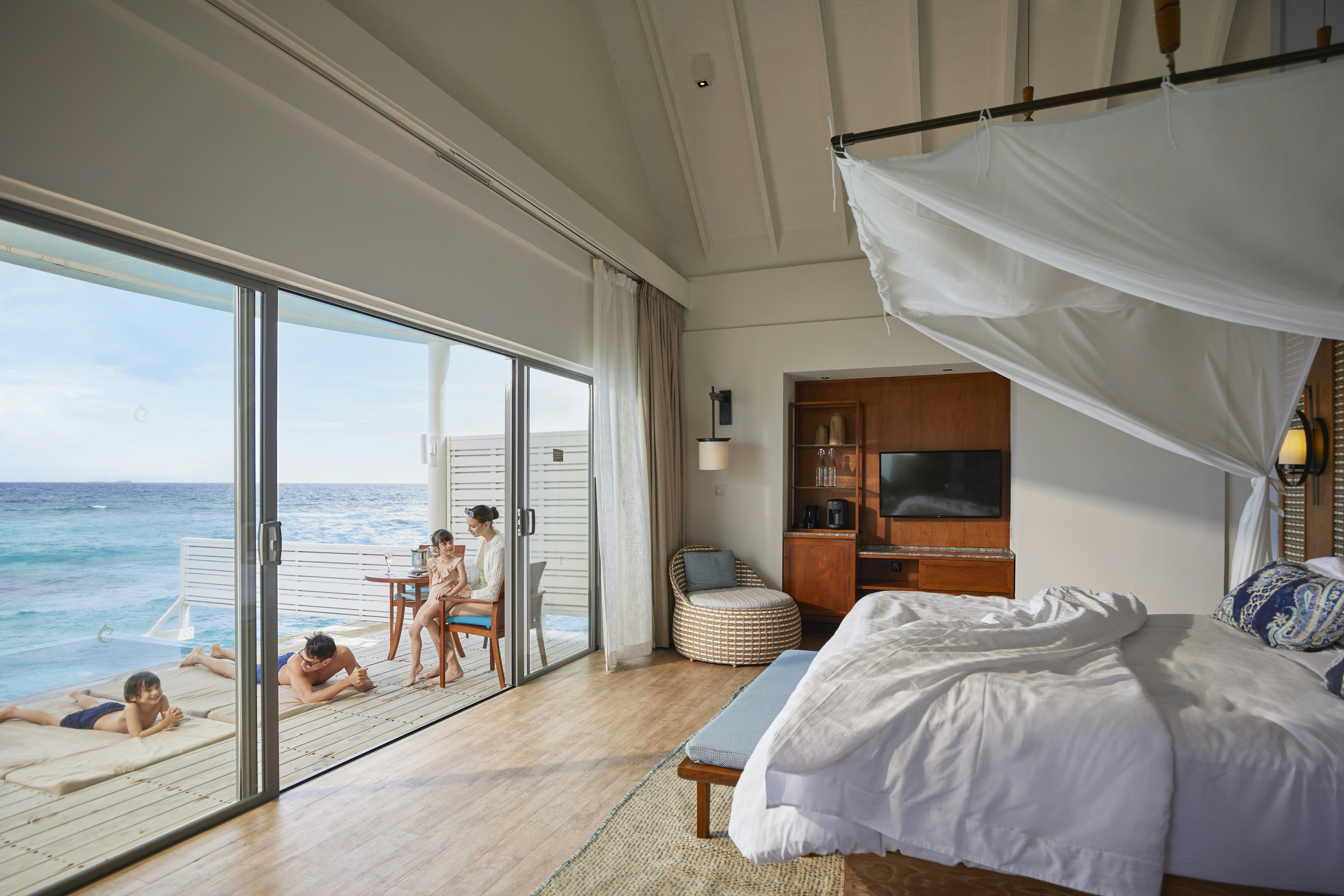Machchafushi Island Resort & Spa Maldives, The Centara Collection 24/90