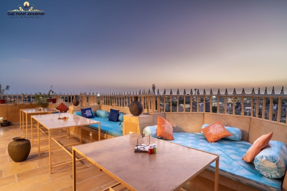 Gaji Hotel 43/64