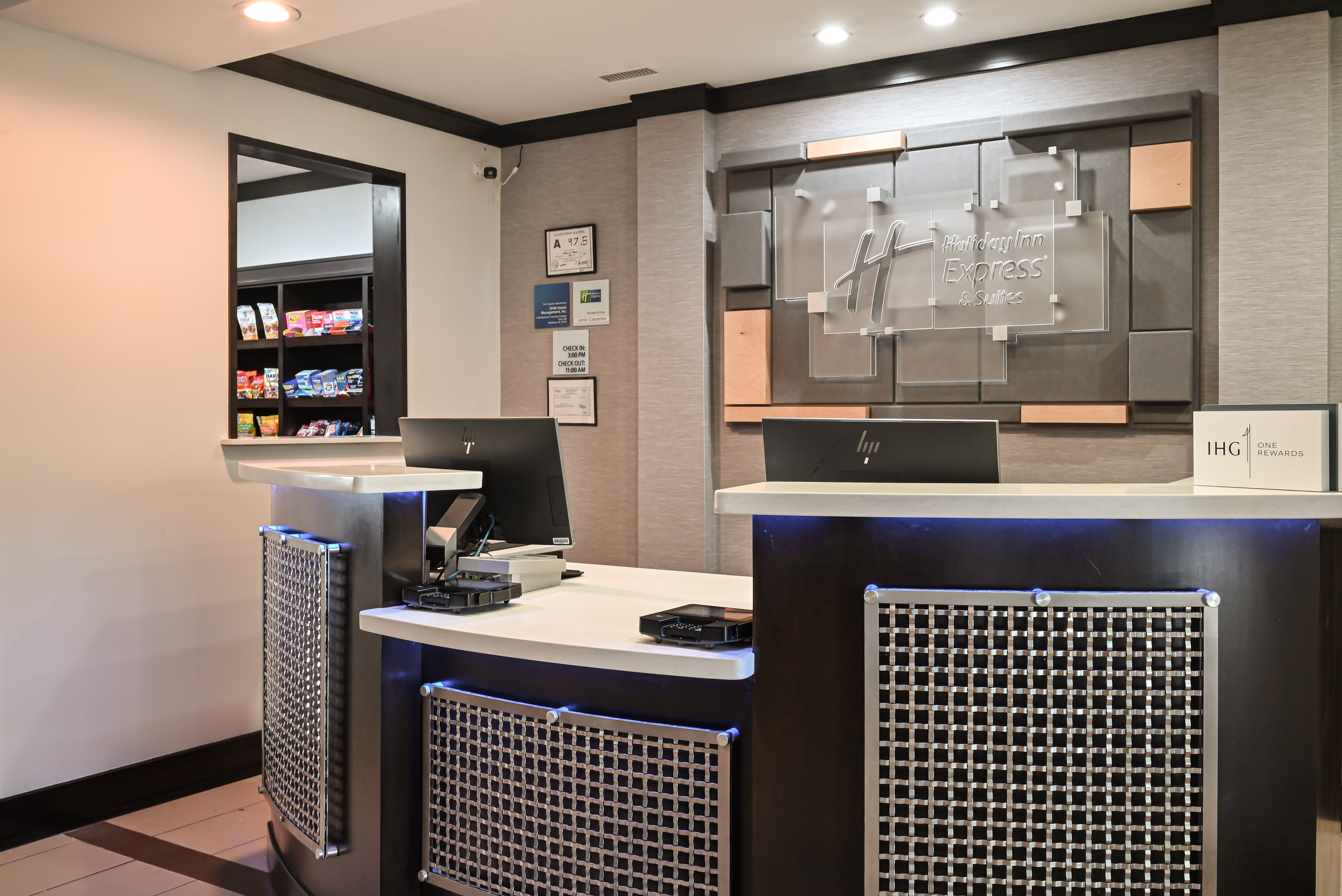 Holiday Inn Express Suites Charlotte Southeast Matthews 32/48