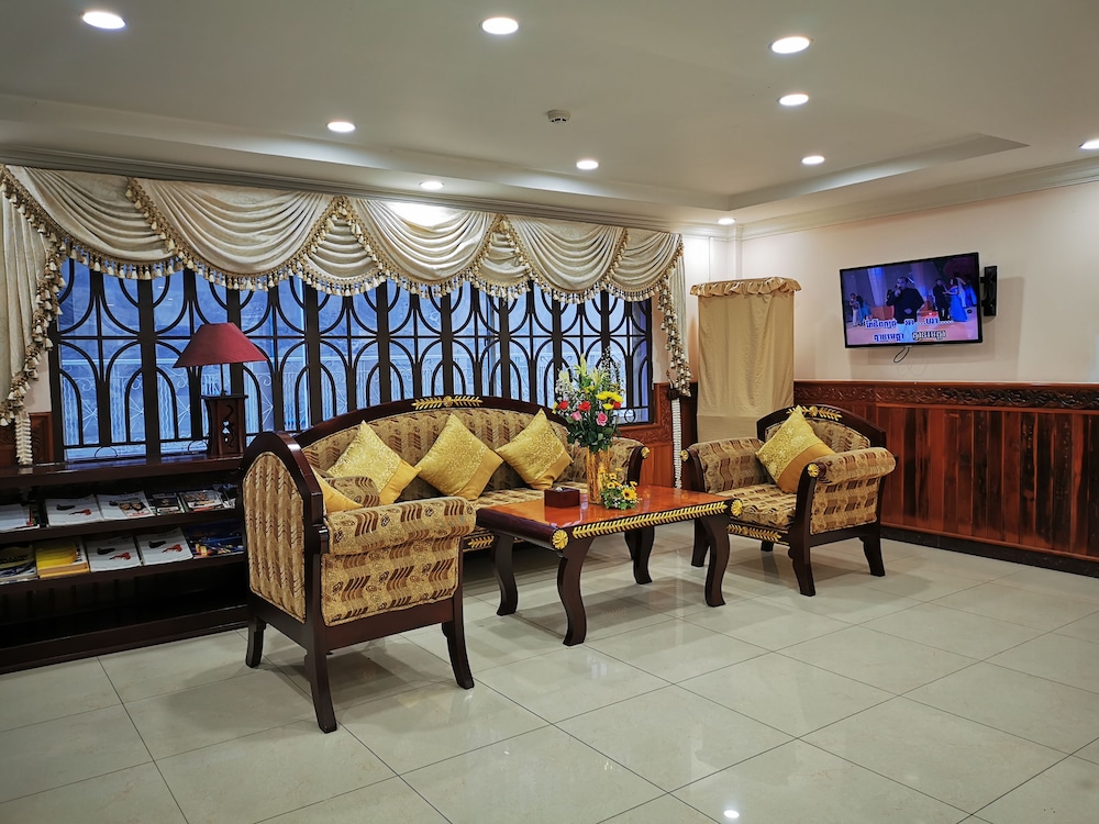 Rain Rock Hotel 25/46