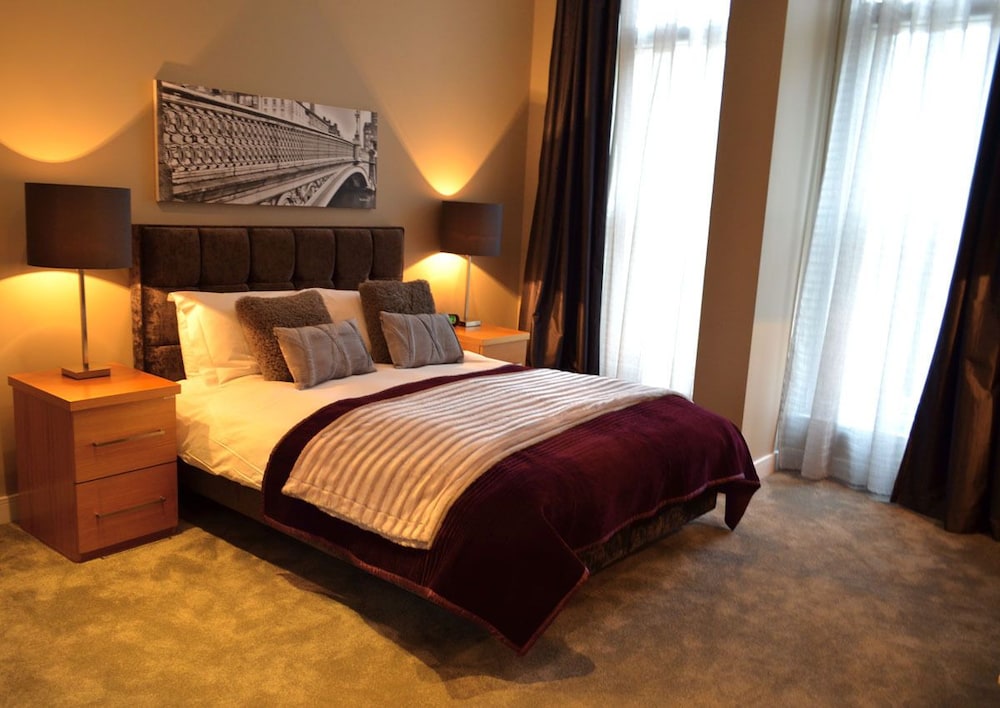 1 BEDROOM, APARTMENT