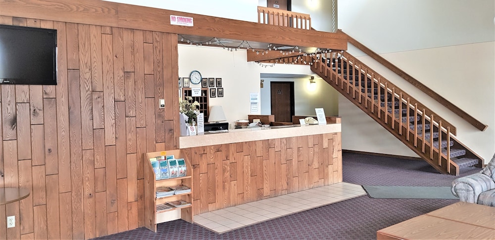 AmeriVu Inn and Suites - Avon 3/17