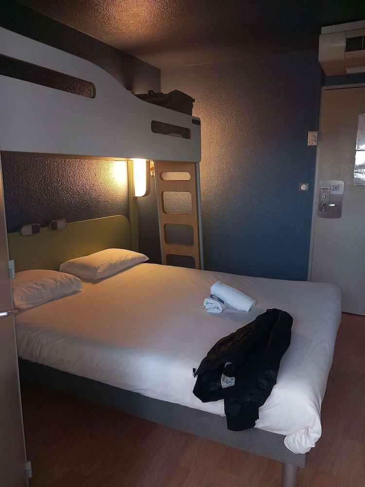 ibis budget Arles Sud Fourchon 35/43