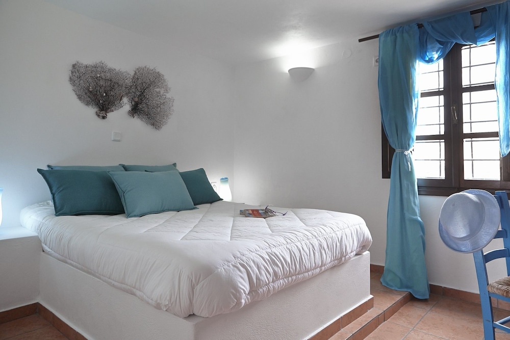 Anna Traditional Apartments 23/68