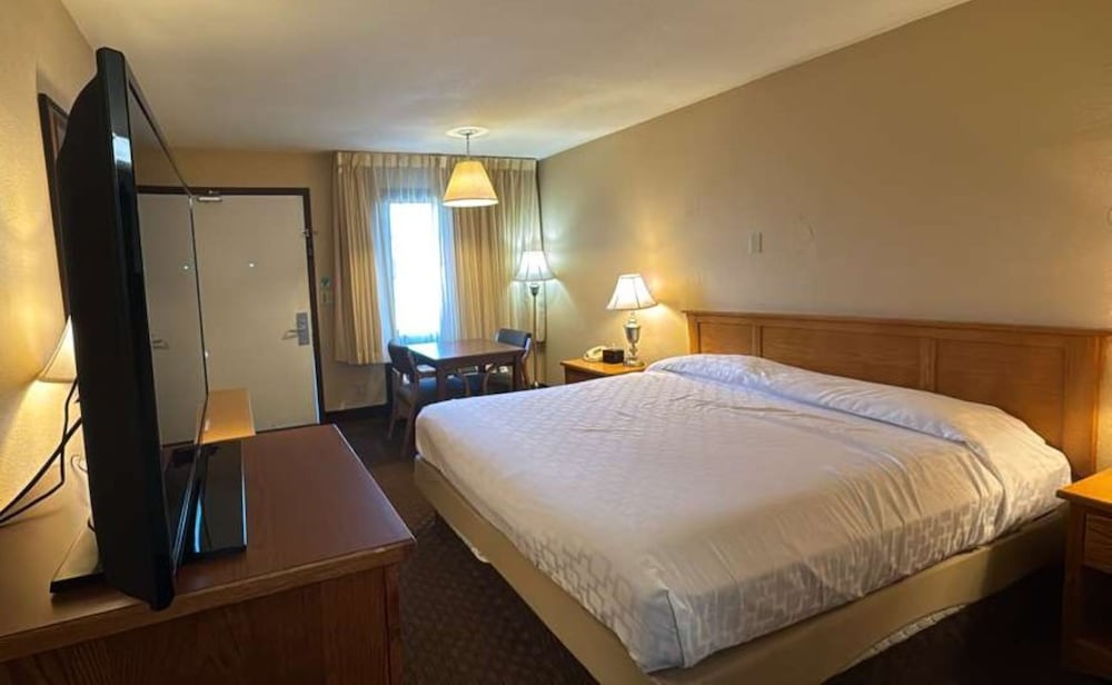 Sundowner Inn Forsyth I 94 31/62