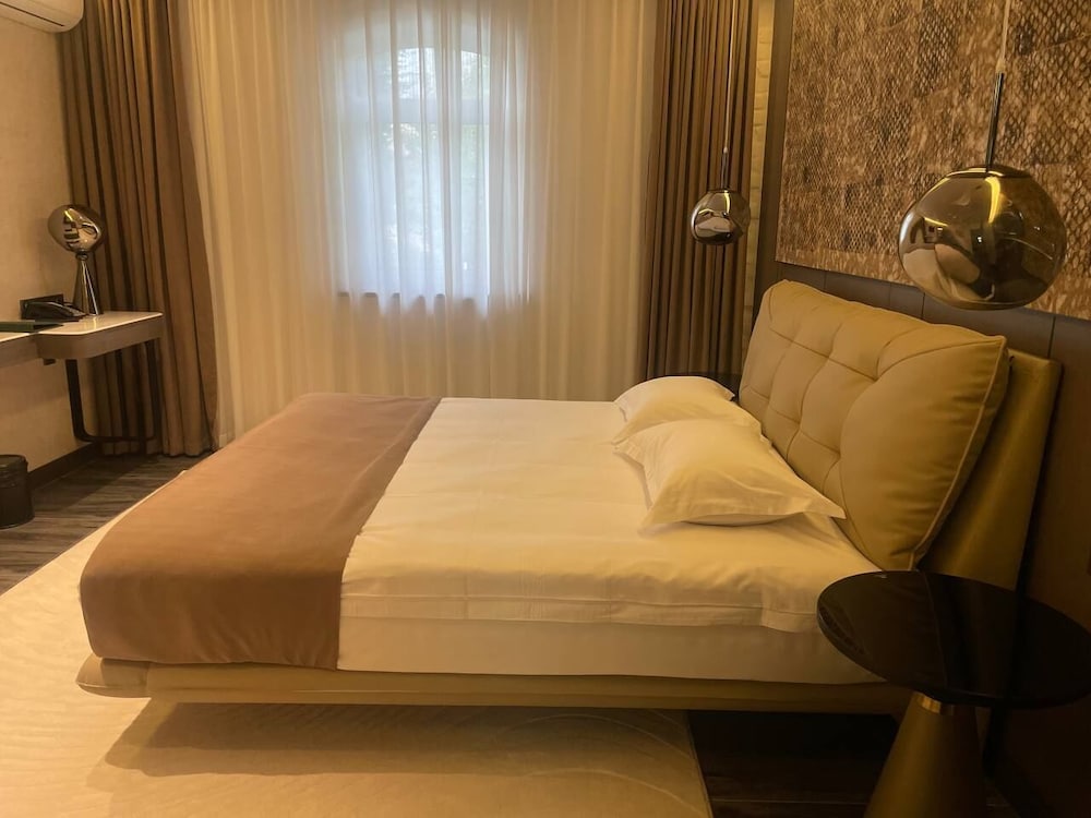 Hl 309 Hotel 8/55