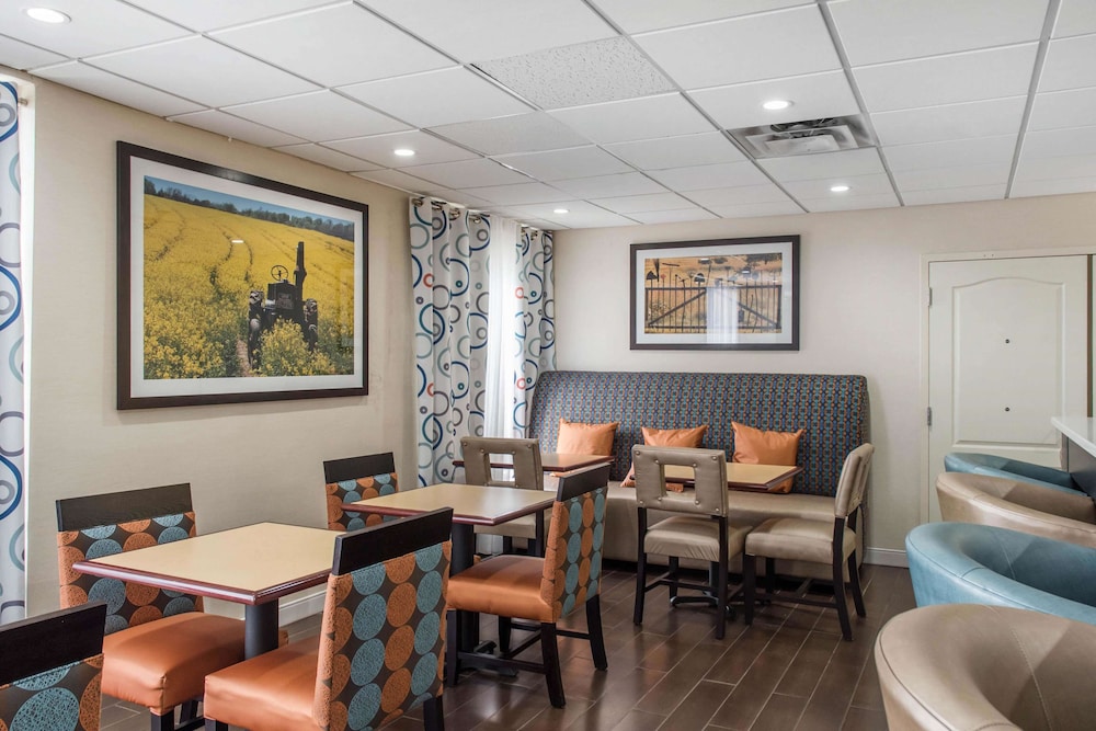 Hampton Inn Douglas 43/50