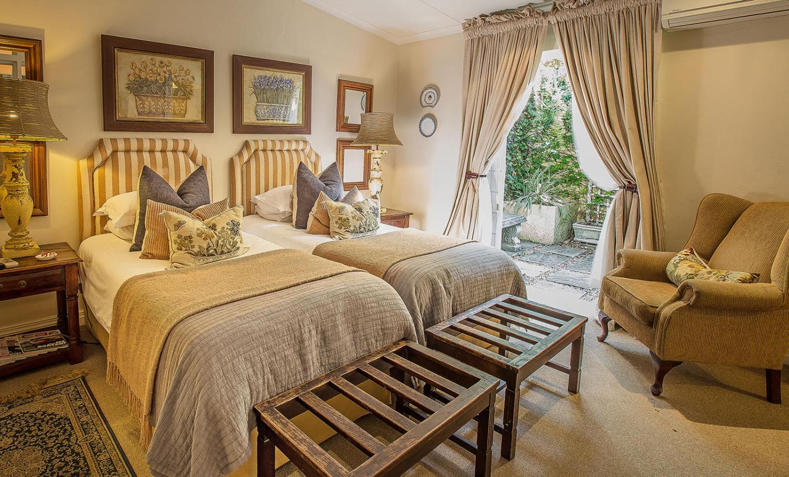 Goble Palms Guest Lodge Urban Retreat 9/49