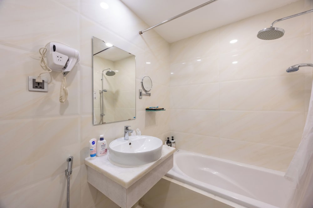 A25 Hotel - 29 Le Thi Hong Gam 46/48