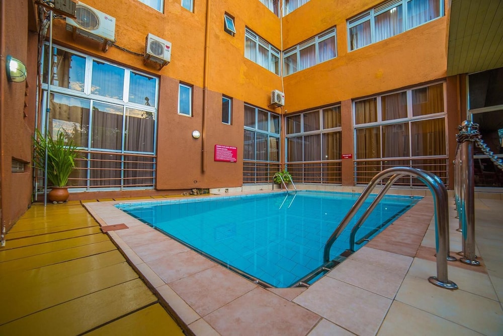 Eureka Place Hotel 45/68