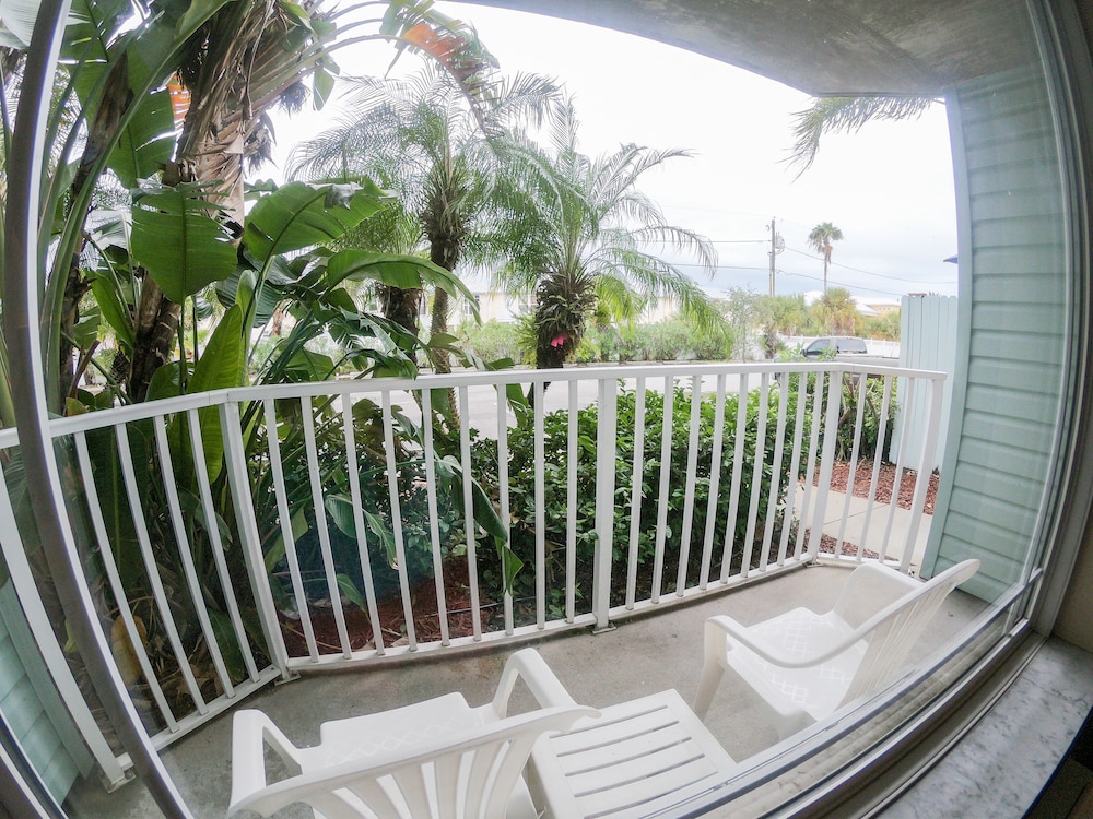 Capt Hiram S Resort 9/59