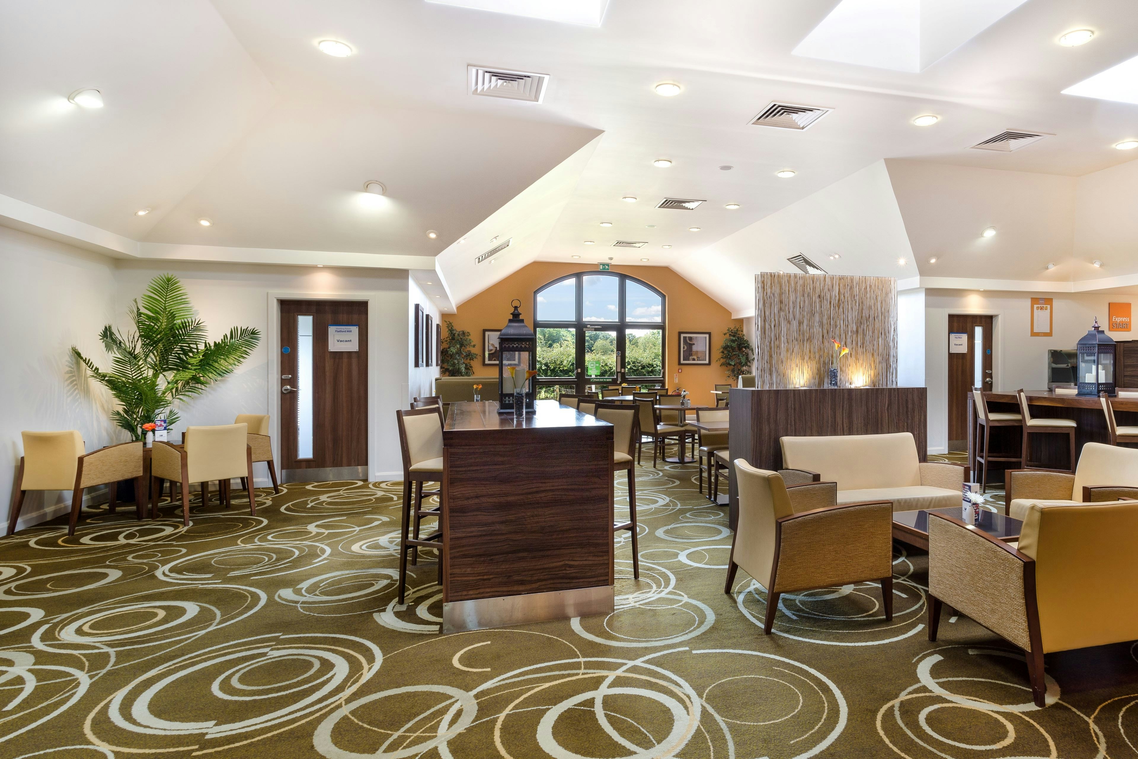 HOLIDAY INN EXPRESS COLCHESTER 5/33