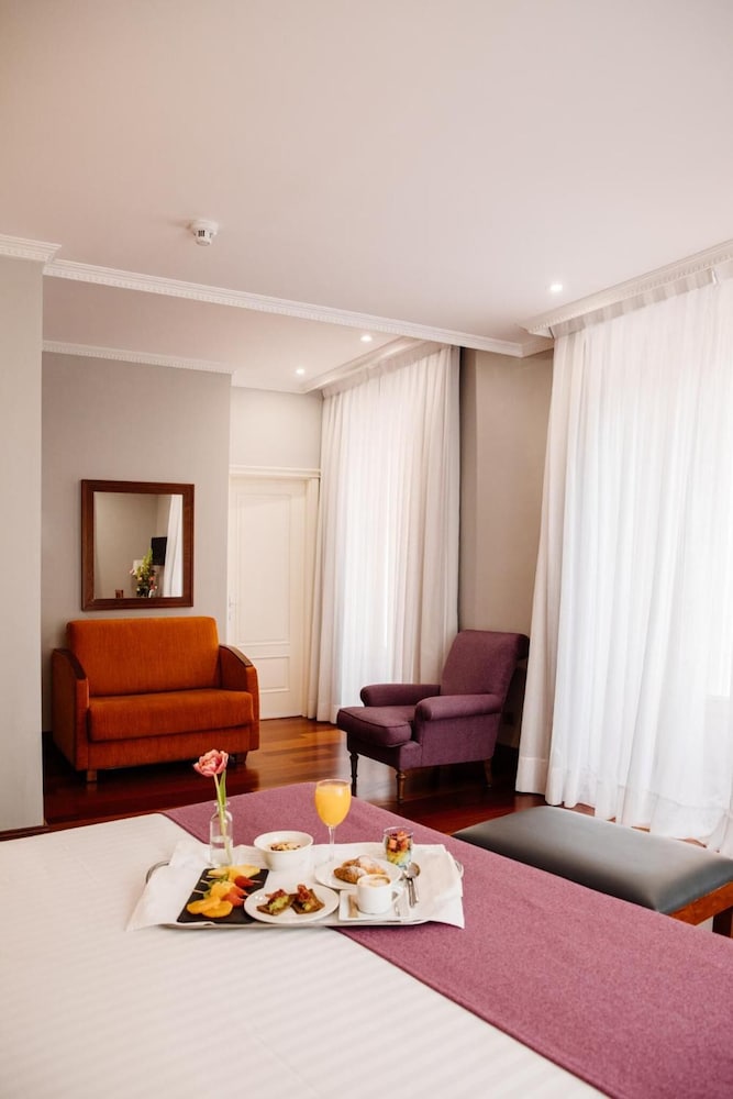 Hotel Infantas by MIJ 21/38