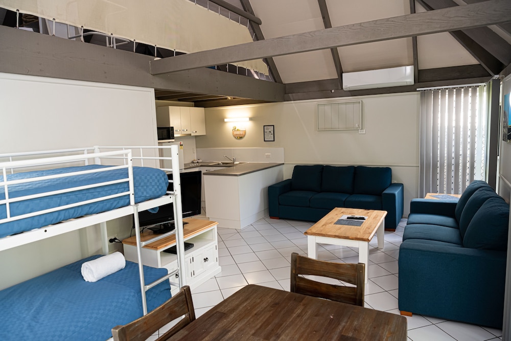 Kellys Beach Resort 24/49