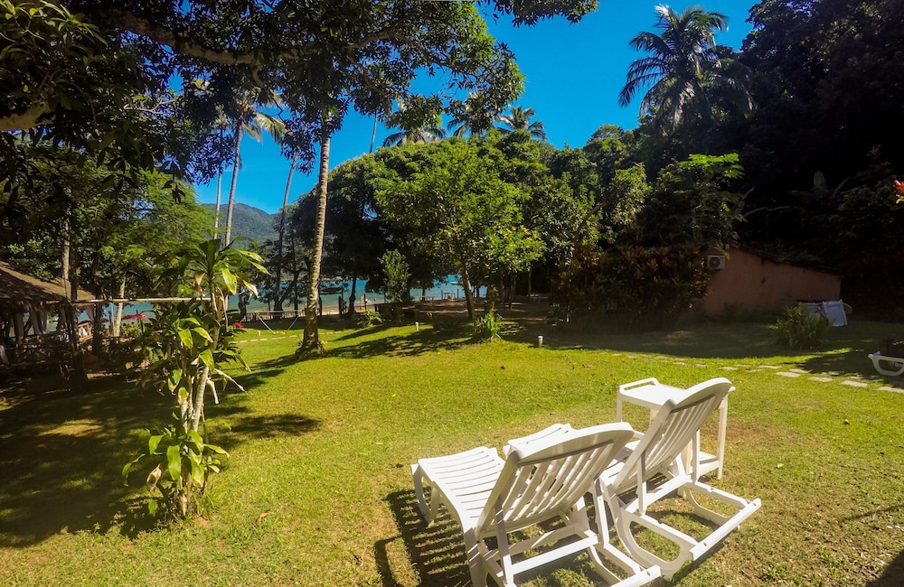 Praia Da Crena Inn 17/42
