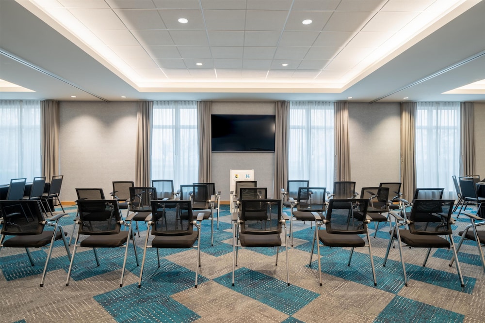 Hyatt Place Sacramento International Airport 33/47