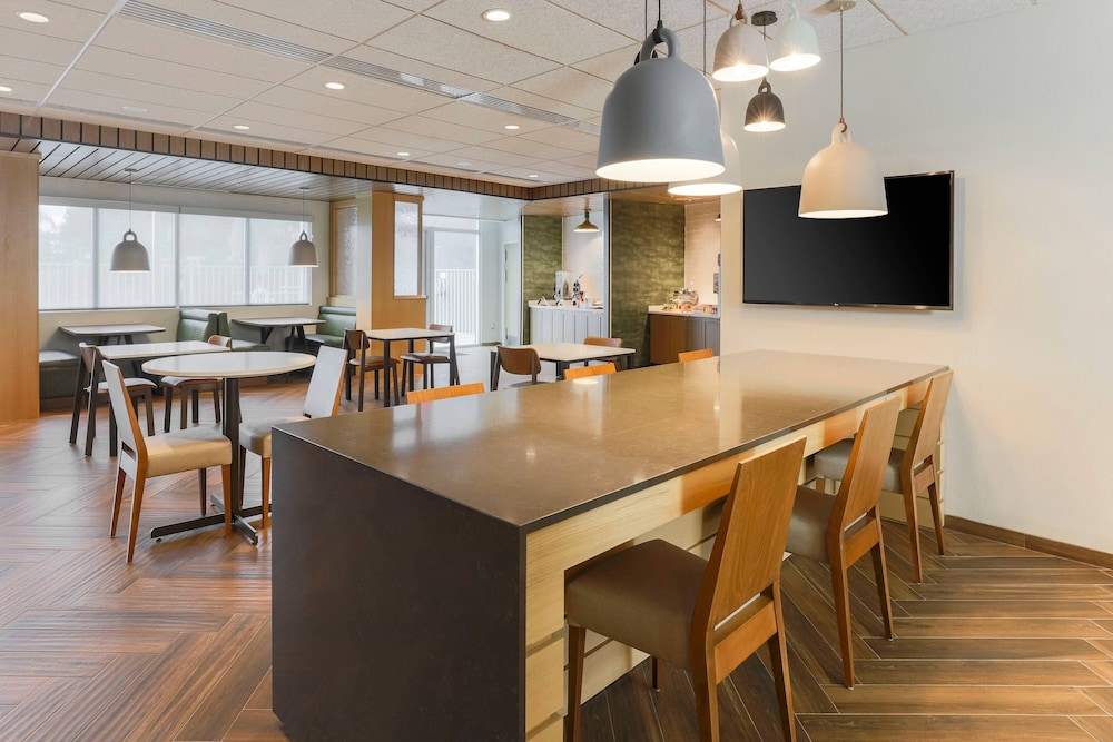 Fairfield Inn & Suites by Marriott Cape Coral/North Fort Myers 35/46