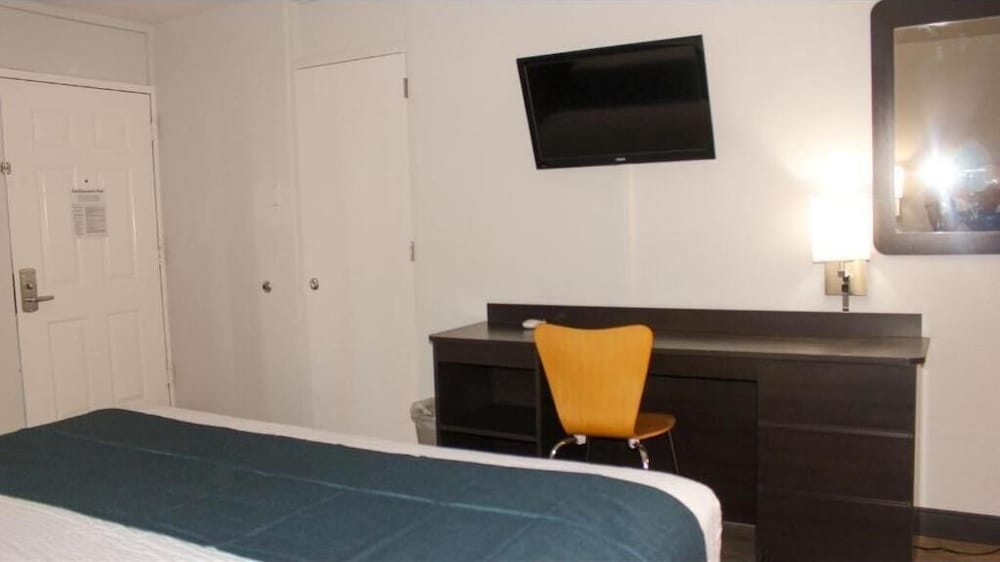 Motel6 Tucson, AZ- Downtown 36/53