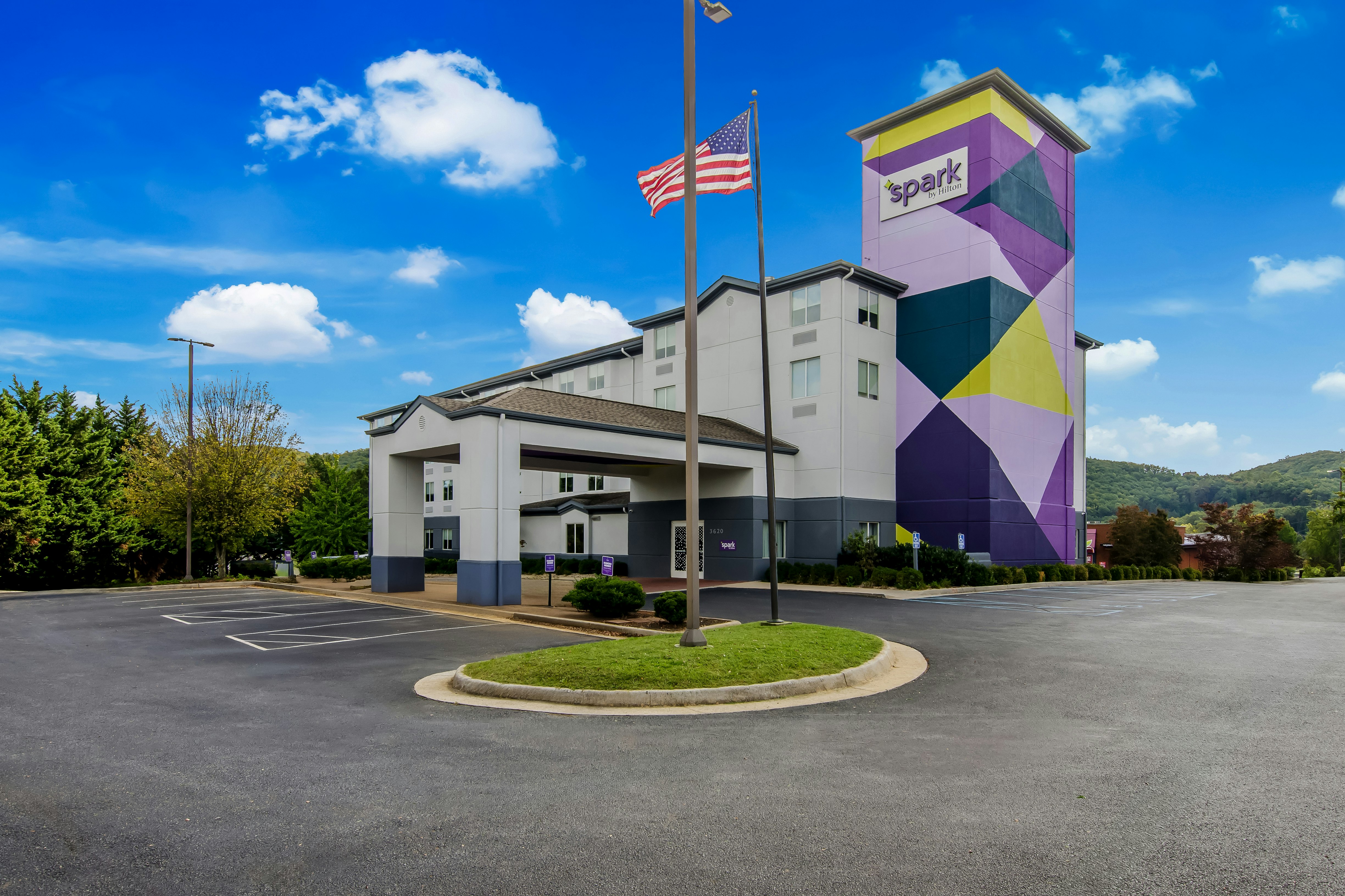 Spark by Hilton Lynchburg - University Area & Hwy 460 18/21