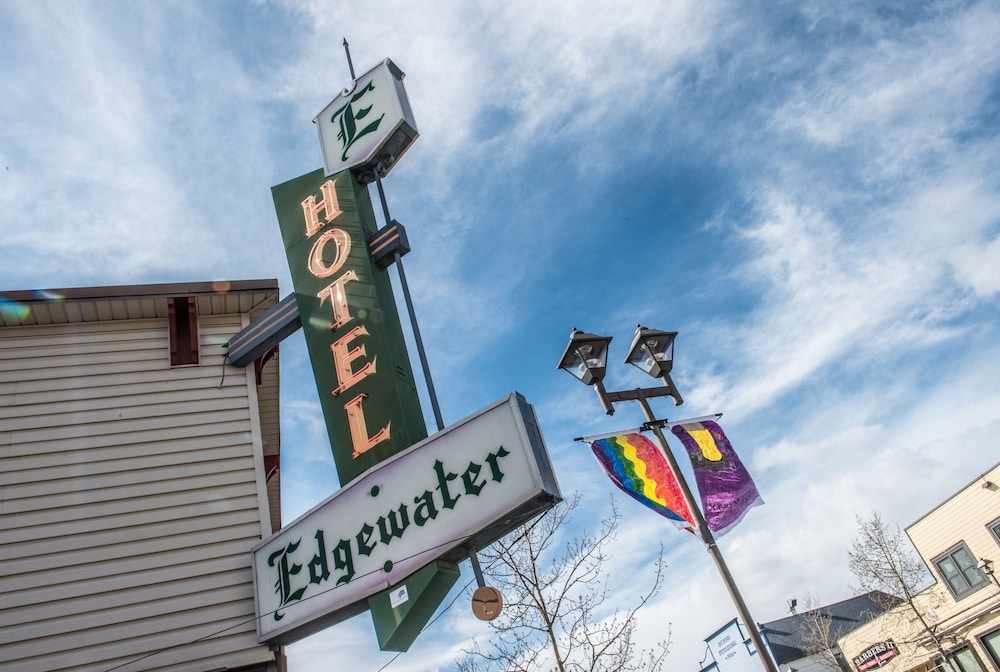Edgewater Hotel 3/66