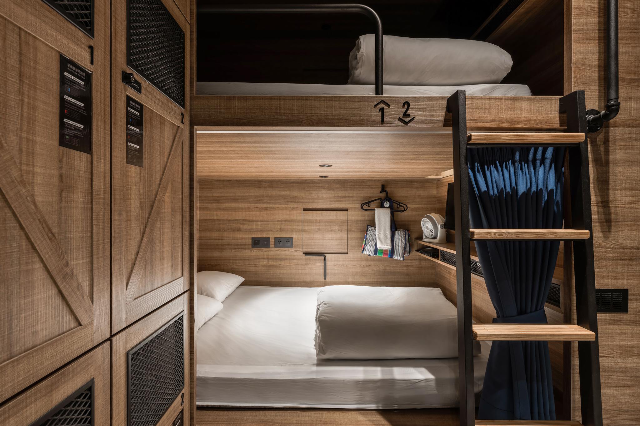 Mixed Dorm, Ocean, Double Bed