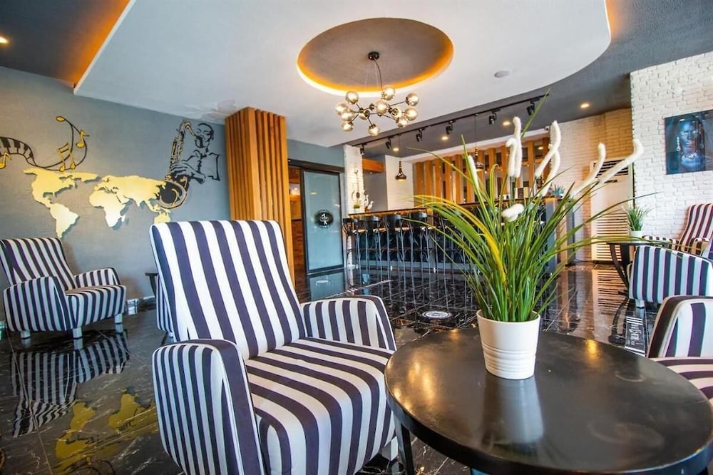 Altes Hotel 28/46