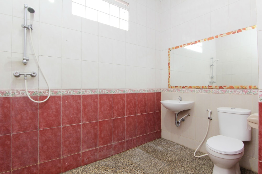 OYO 90103 Hotel Palem 7/24
