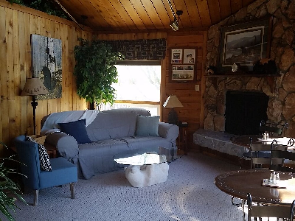 Jewel Lake Bed Breakfast 32/50