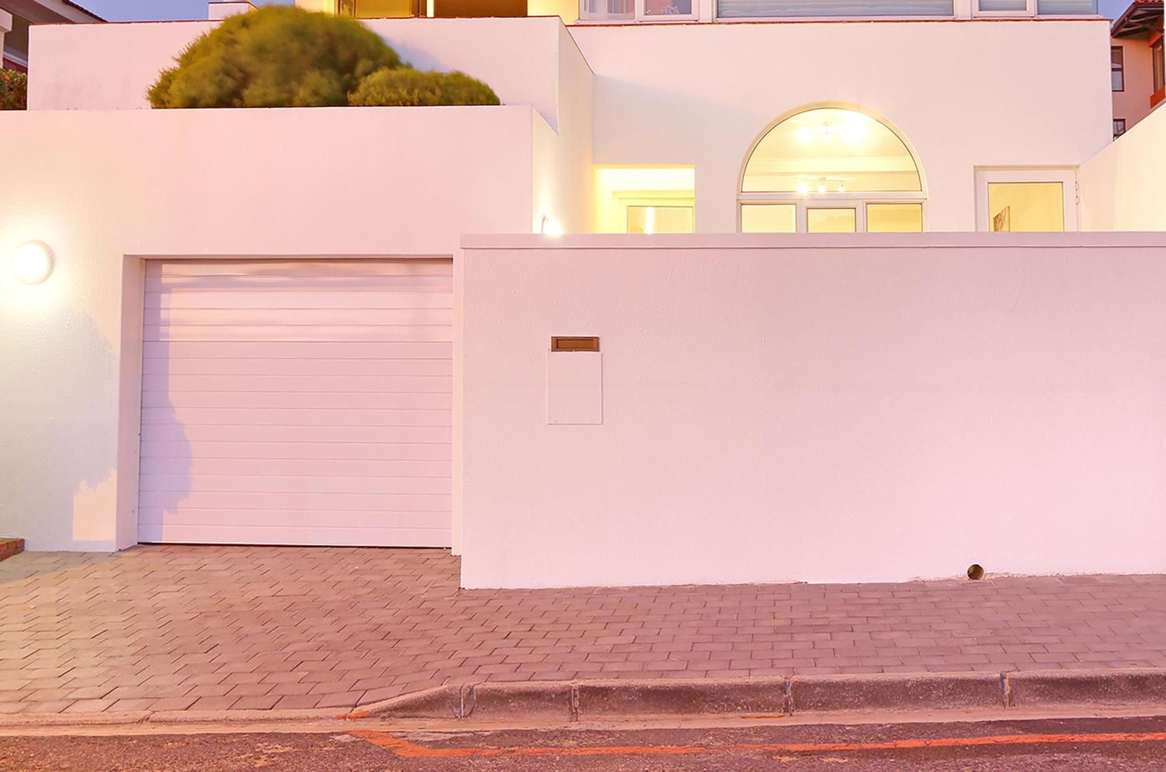 Camps Bay Beach Apartment 1/20
