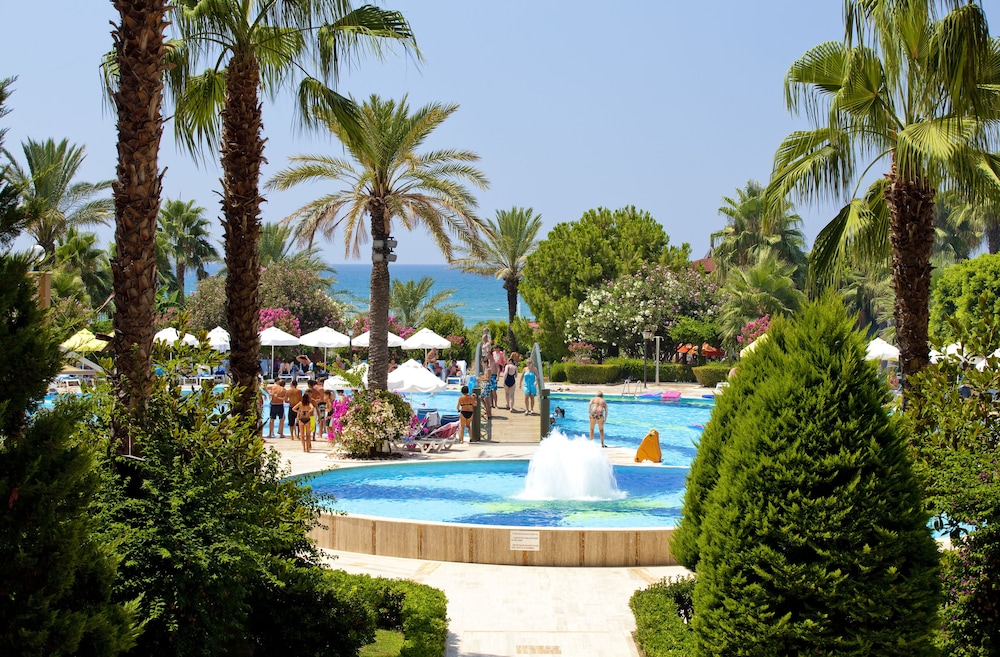 Terrace Beach Resort 28/35
